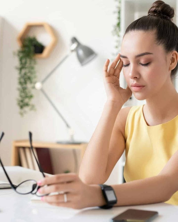 woman with migraine